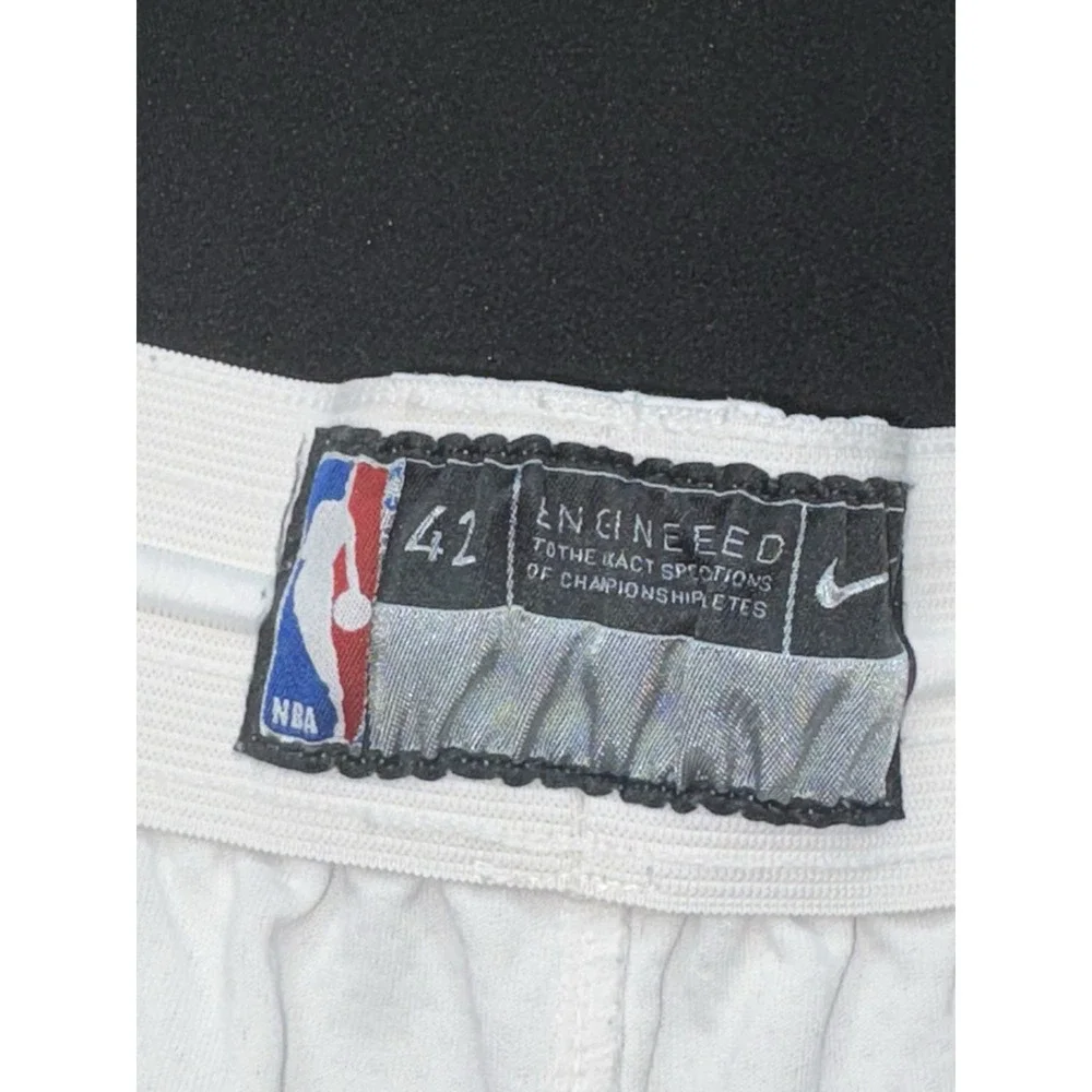 Vintage Rare Nike Miami Heat NBA White Basketball Shorts Mens Sz XL White